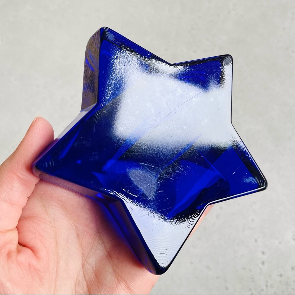 Vintage Cobalt Blue Glass Star Paperweight Celestial Decor Art Sculpture - Picture 3 of 4